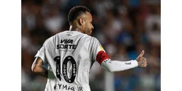 Neymar não marca falta há muito tempo Neymar não marca falta há muito tempo